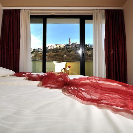 Hotel Fontana 부젯 외부 사진