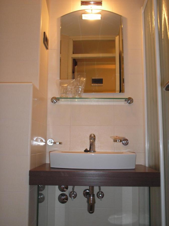 Hotel Fontana 부젯 외부 사진