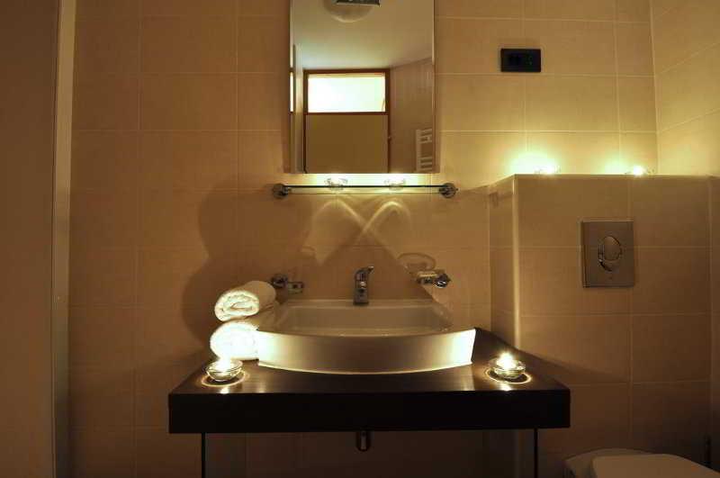 Hotel Fontana 부젯 외부 사진