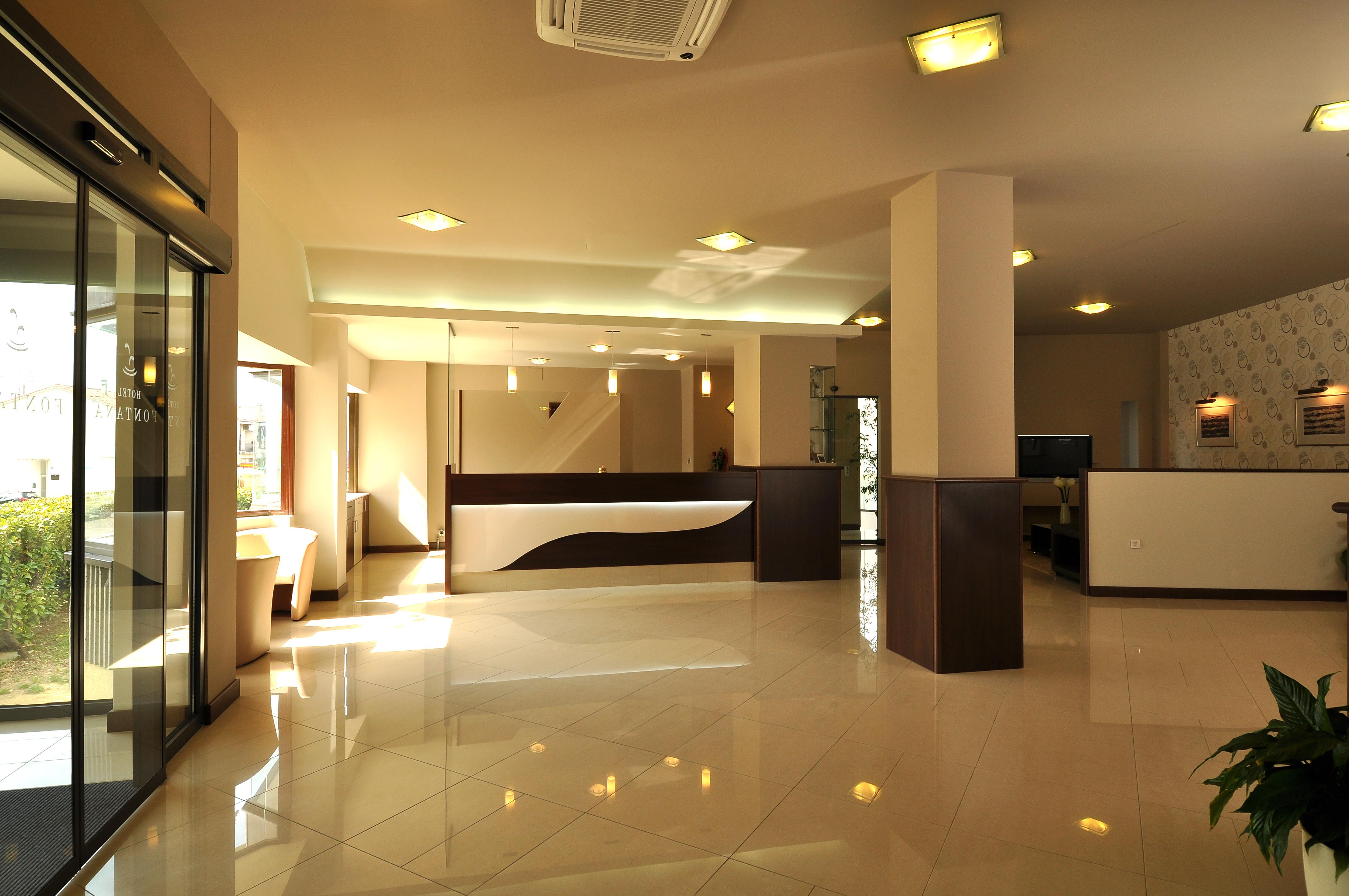 Hotel Fontana 부젯 외부 사진