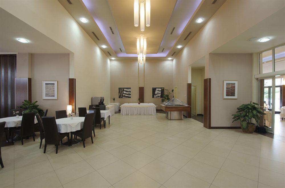 Hotel Fontana 부젯 외부 사진