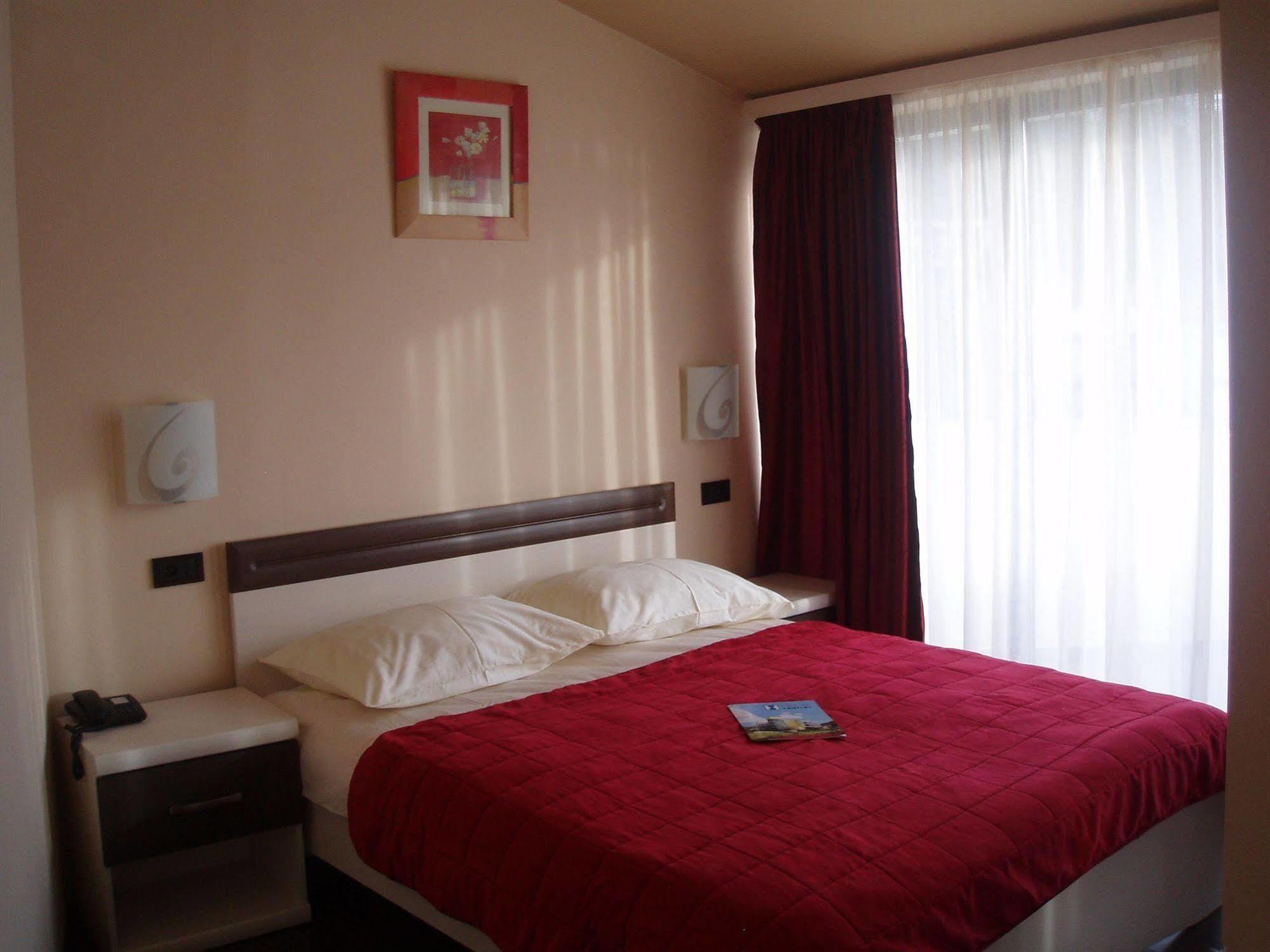 Hotel Fontana 부젯 외부 사진